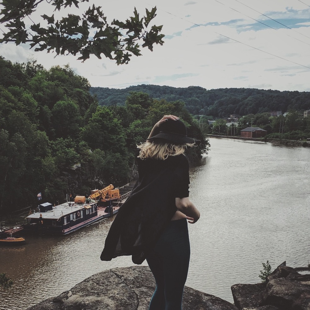 Bookmark Me 🍂 - Picture 1 of 1